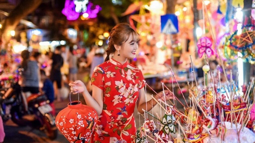 Chụp ảnh Trung Thu: Ý tưởng, trang phục và cách chụp đẹp tự nhiên 2 Chuẩn bị trang phục và đạo cụ khi chụp ảnh Trung Thu