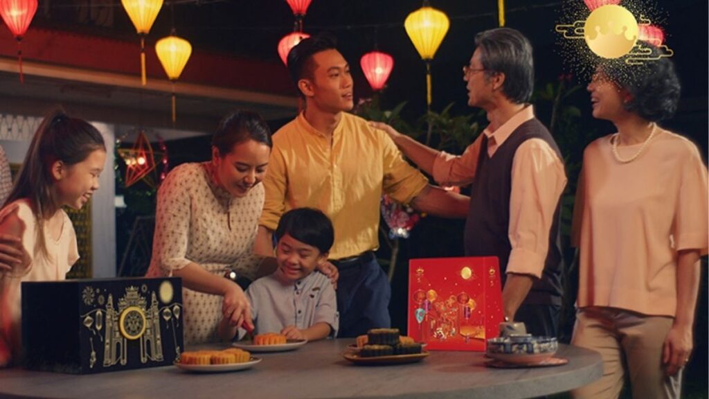 Concept chụp ảnh Trung Thu đẹp: 12 ý tưởng ấn tượng, dễ áp dụng 4 Concept chụp ảnh Trung Thu gia đình phá cỗ