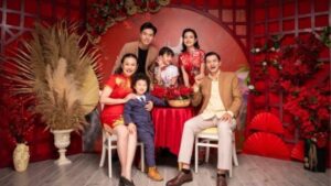 Gợi ý phối trang phục chụp ảnh Tết gia đình